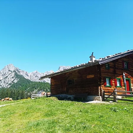 Apartment Ferienwohnung In Ruhiger Berglage Mit Balkon Berchtesgaden